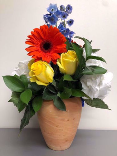 Scarlet Ribbon Gift Shop. Seasonal Floral Arrangement